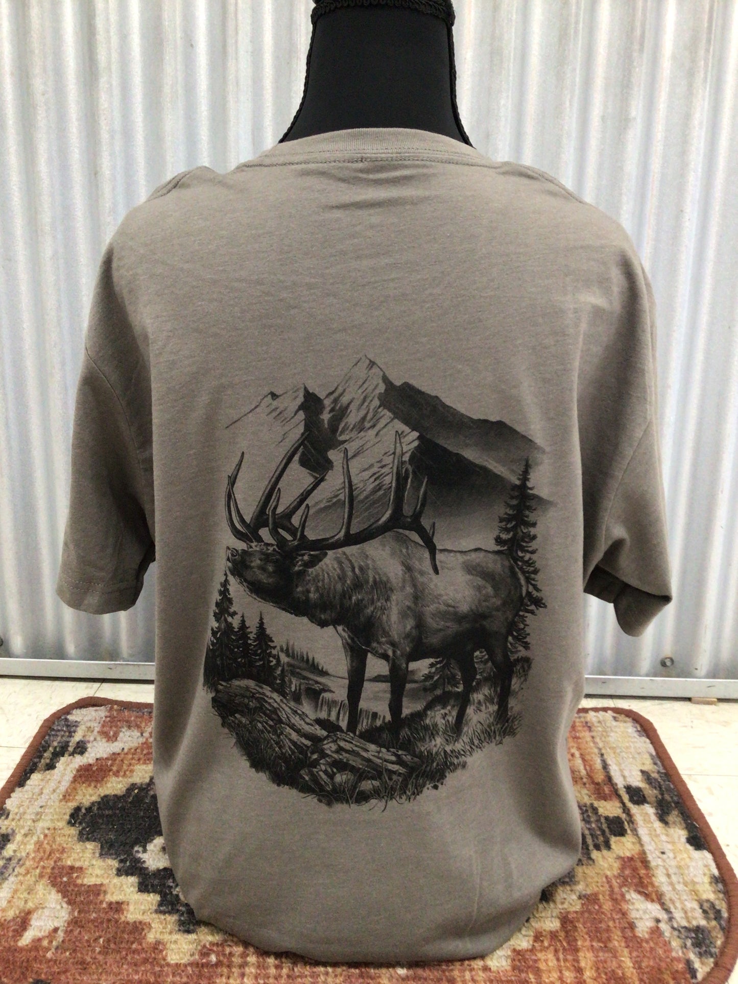 Mountain Elk Men’s T-shirts