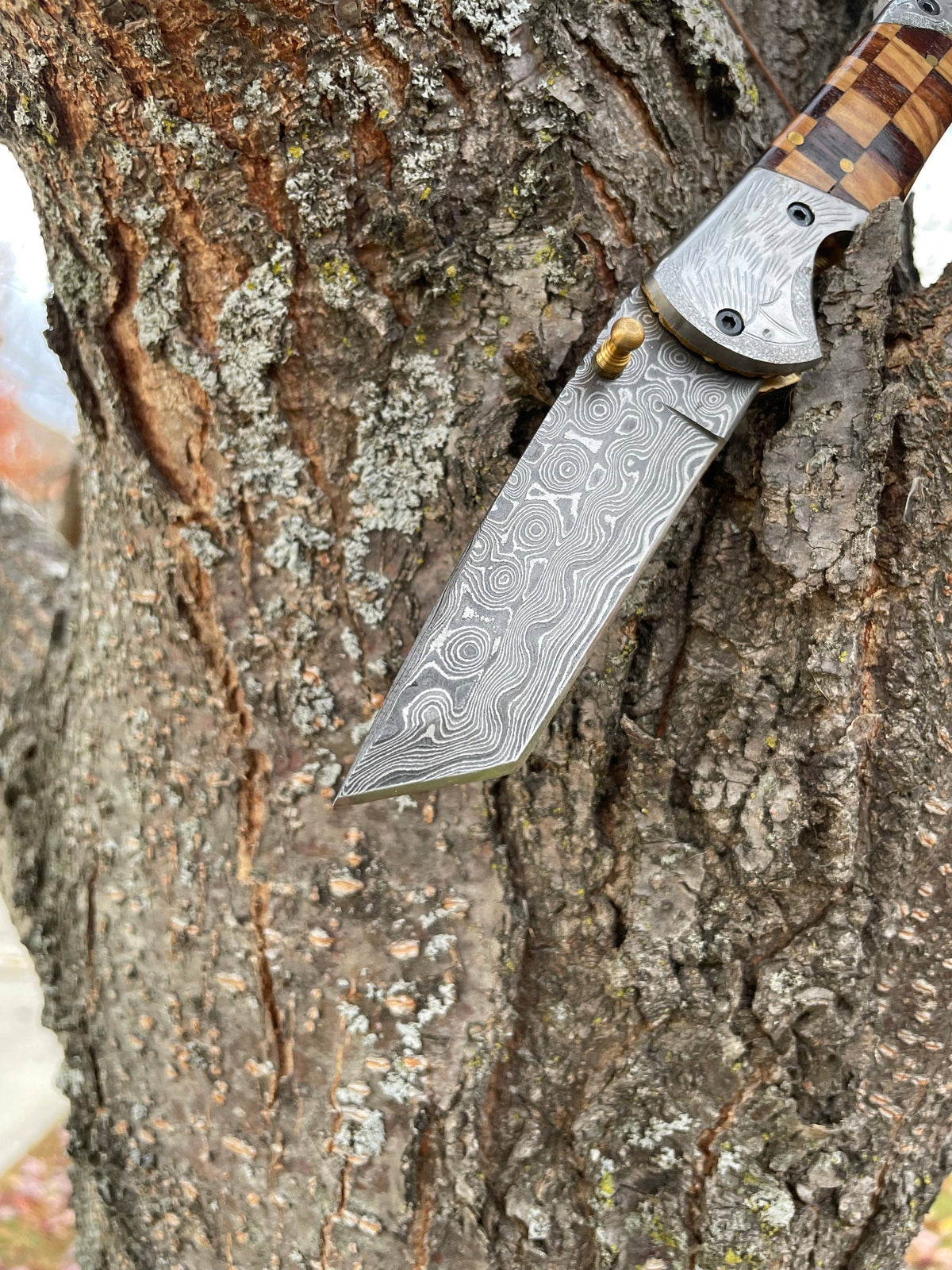 Damascus Engraved Checkered Pocket Knife