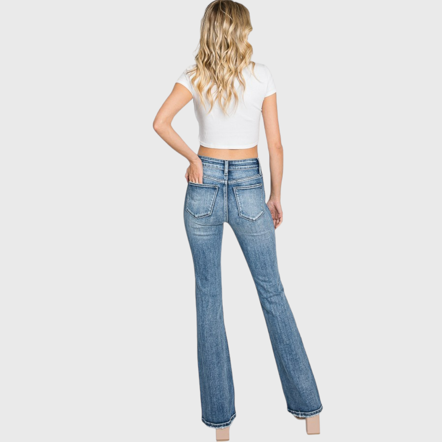 CLASSIC BOOTCUT JEANS