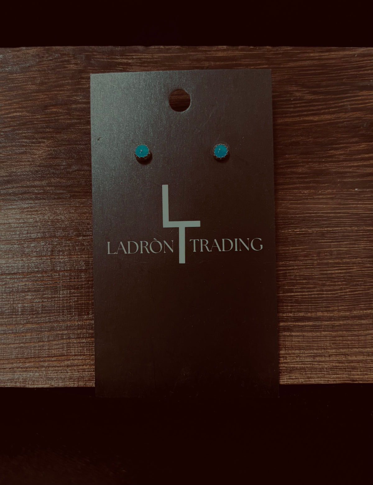 Ladròn mini turquoise studs