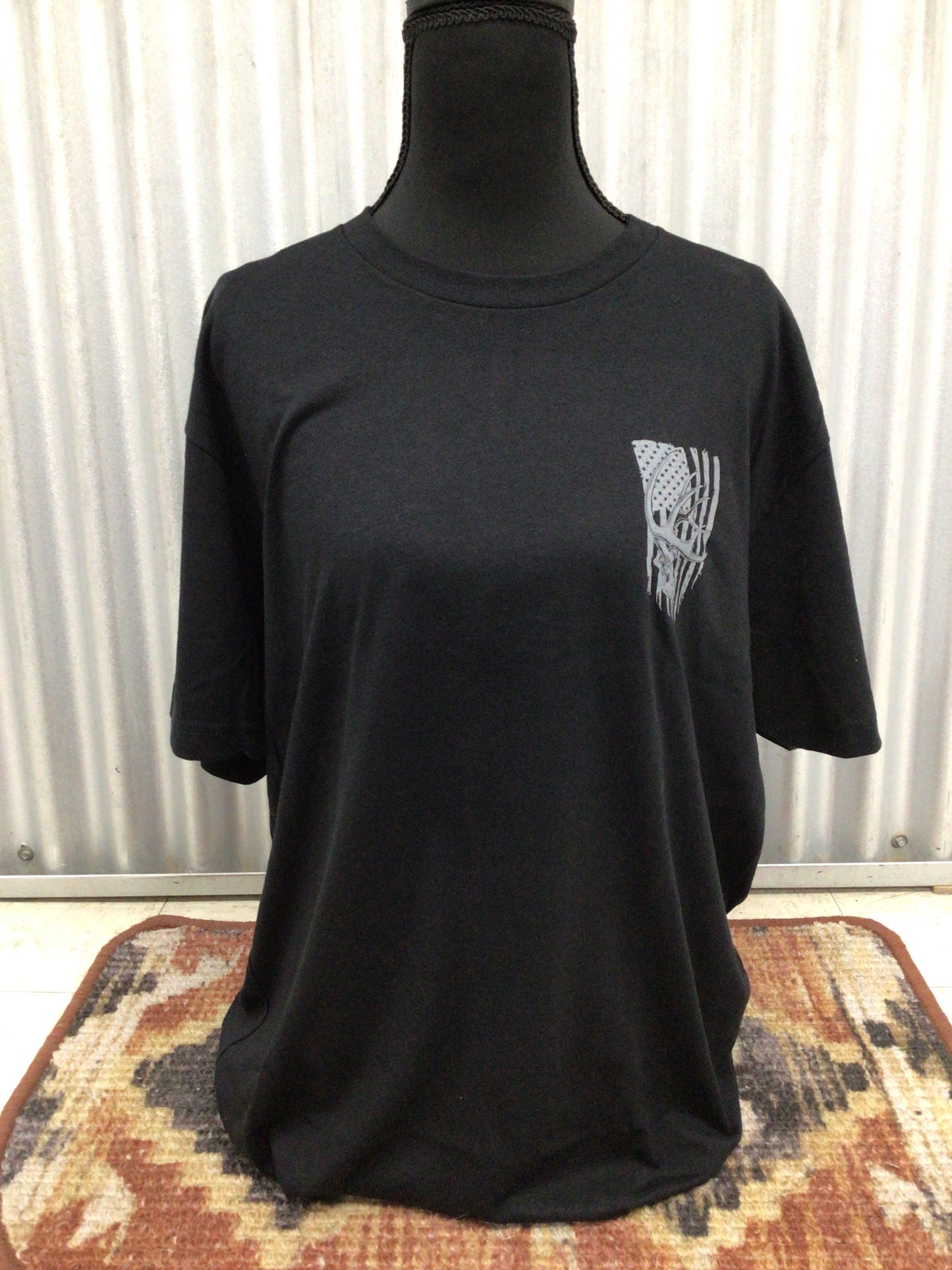 Deer skull Men’s T-shirt