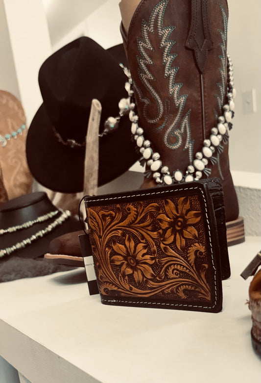 Men’s wallet tooled floral