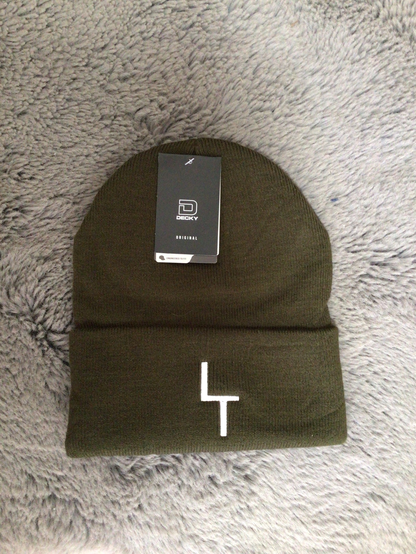 Ladròn trading beanies