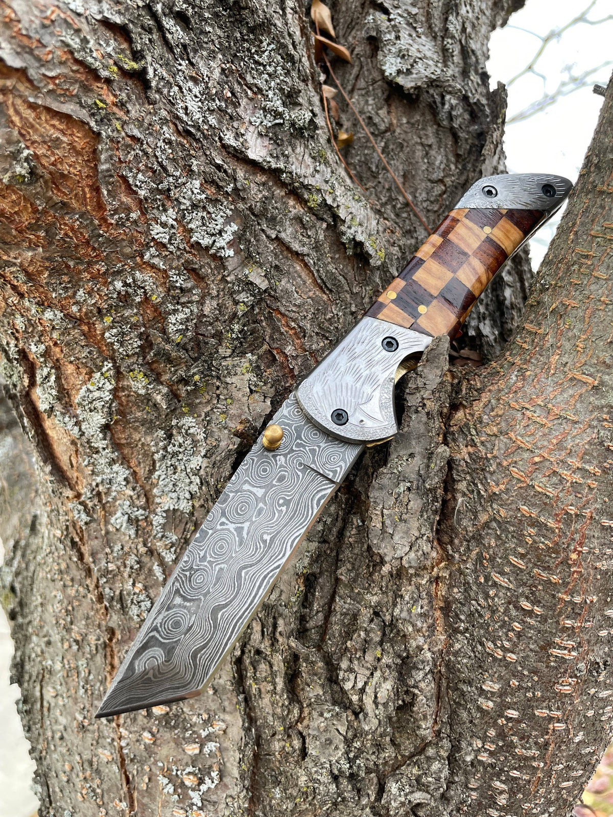 Damascus Engraved Checkered Pocket Knife