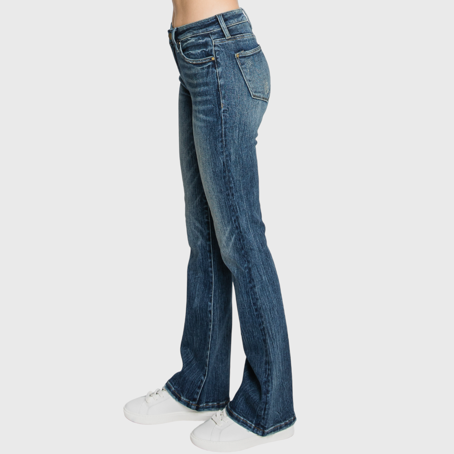 CLASSIC BOOTCUT JEANS
