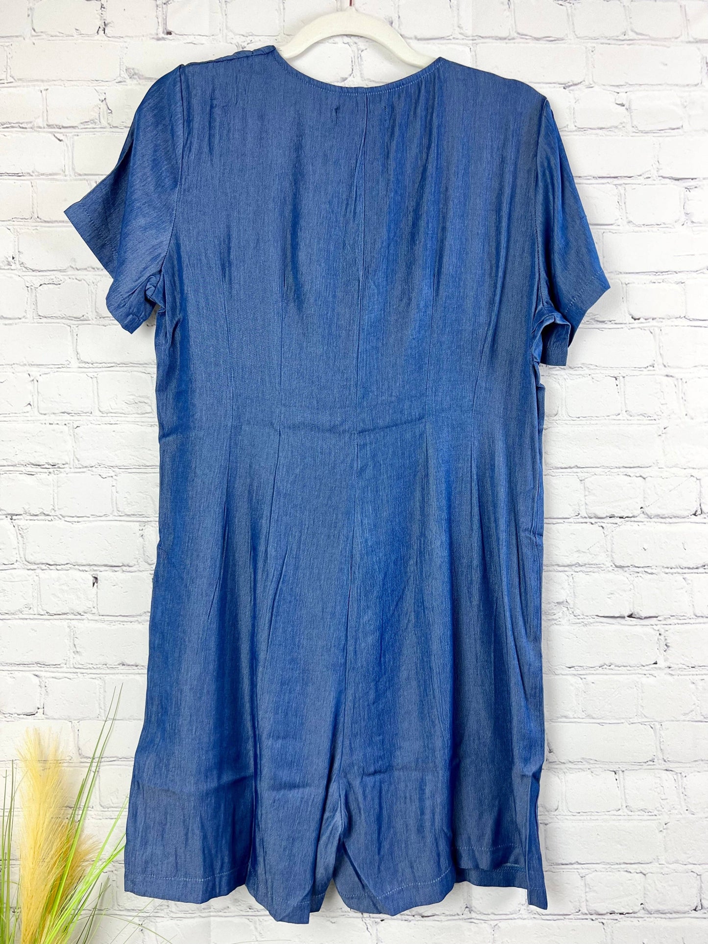 V-NECK ROMPER