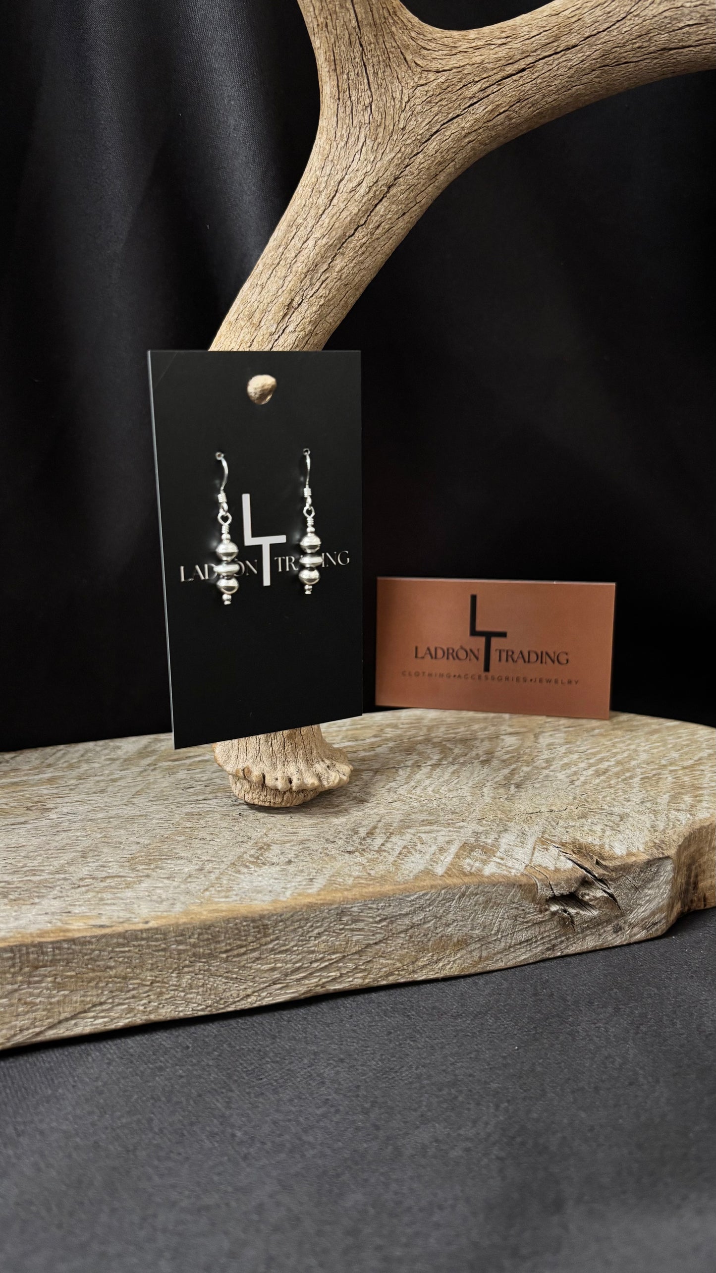 Ladròn Sterling Silver Line Drop