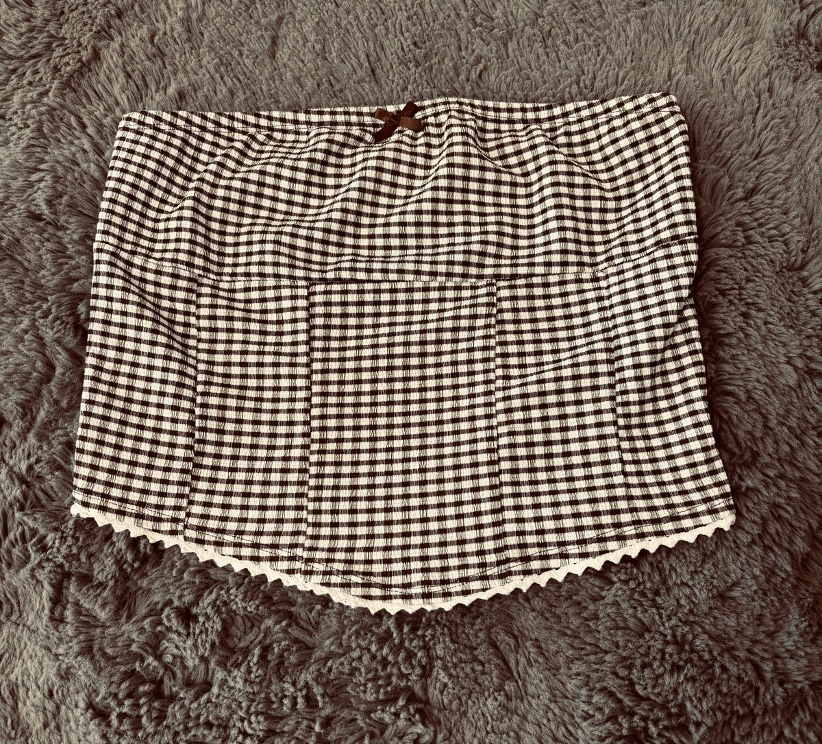 Checker tube top
