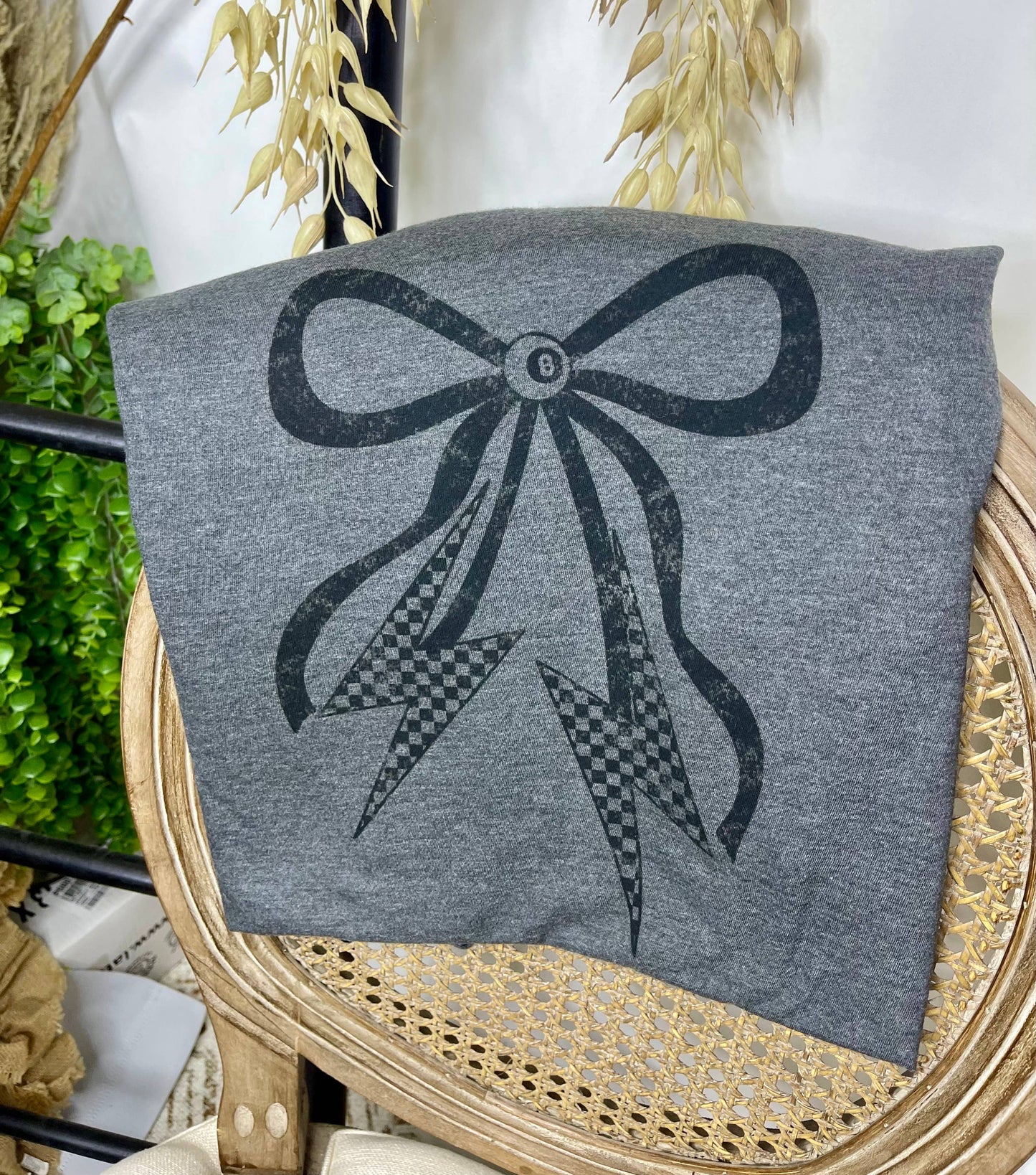 Bow and Checkered Bolts