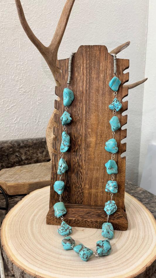 Chunky turquoise magnesite necklace