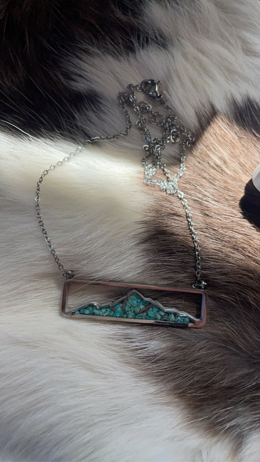 LADRÒN Mountain Necklace