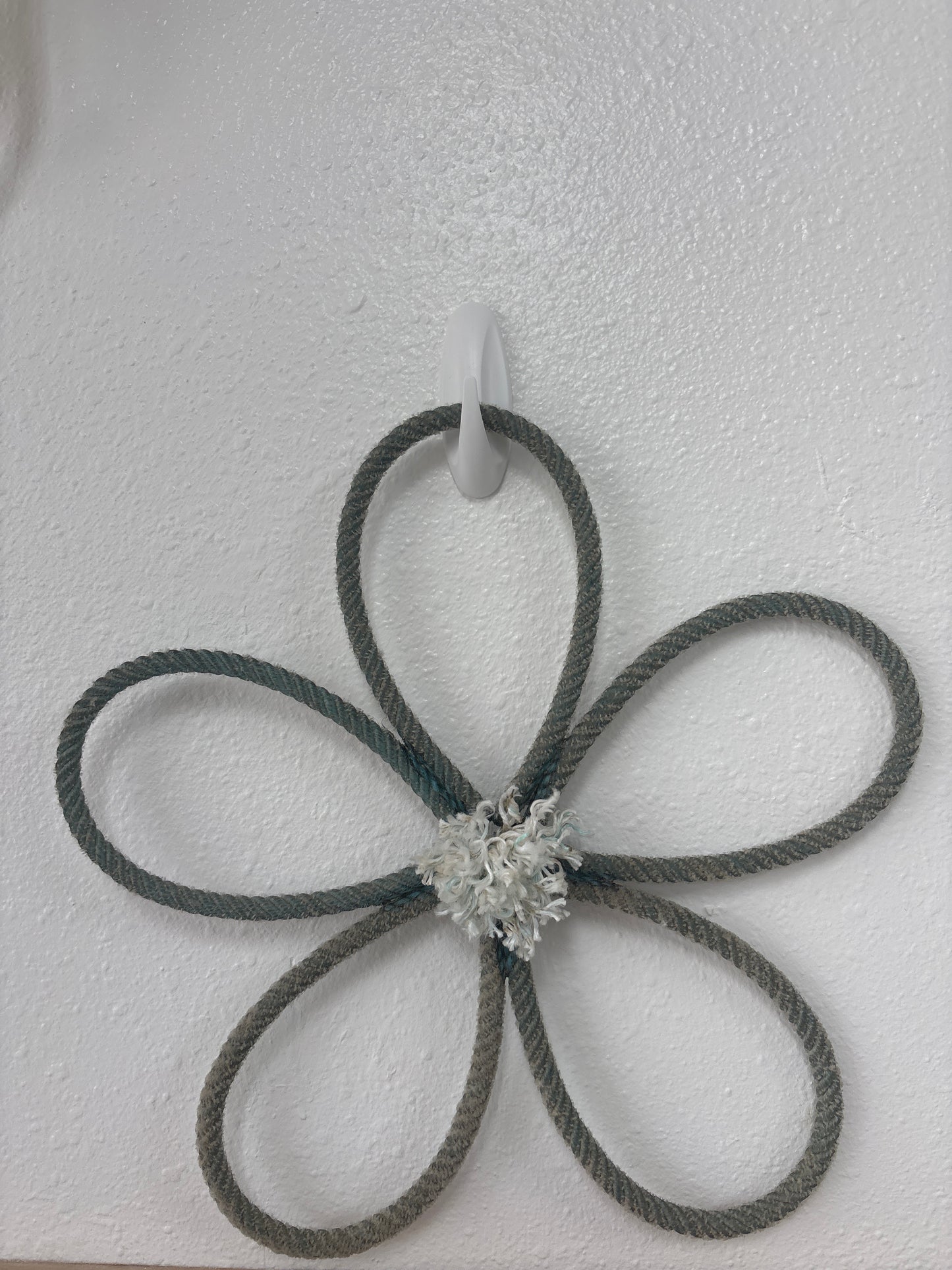 5 Petal Flower Rope Lariat