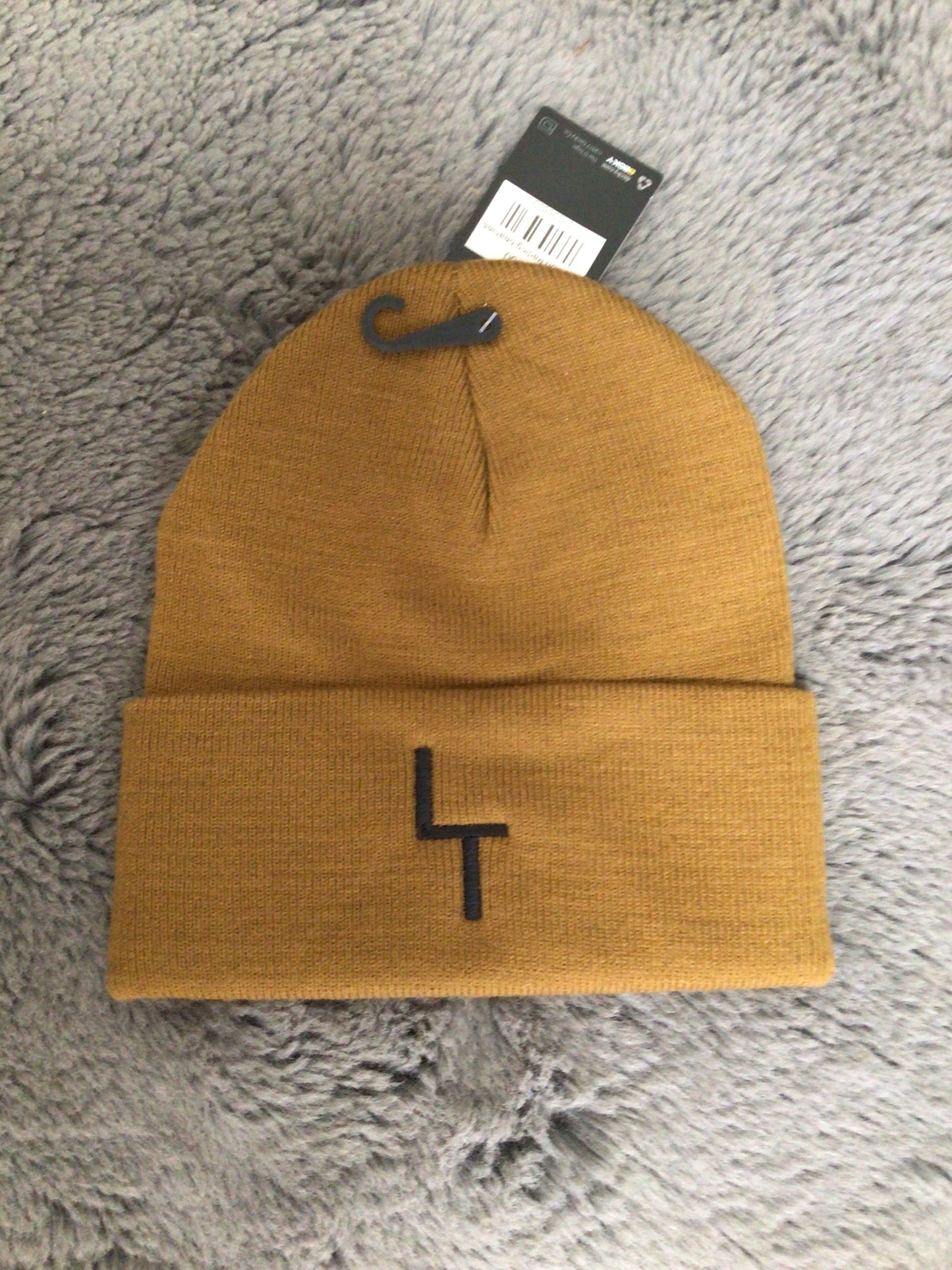 Ladròn trading beanies