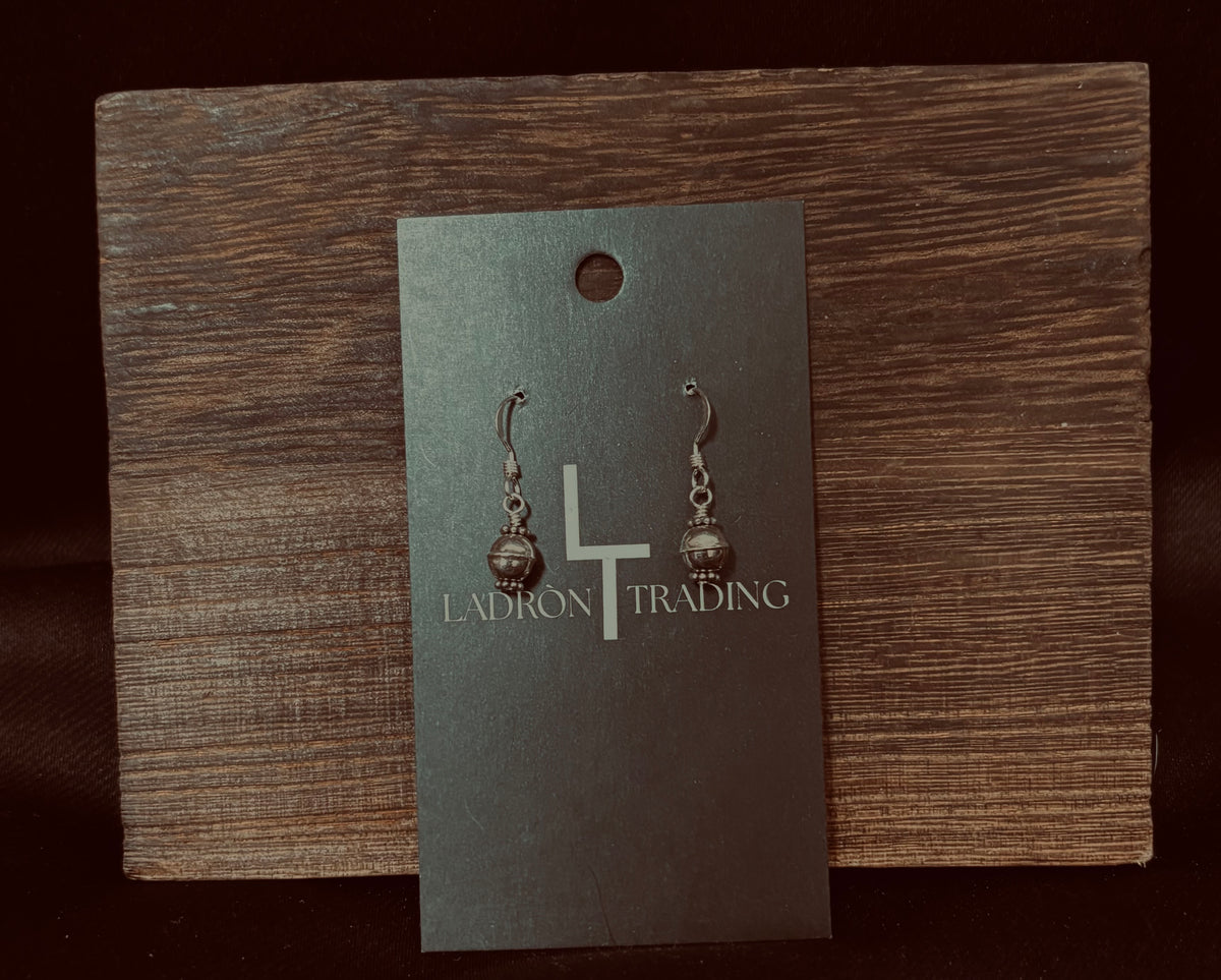 Ladròn Petite Line Drop