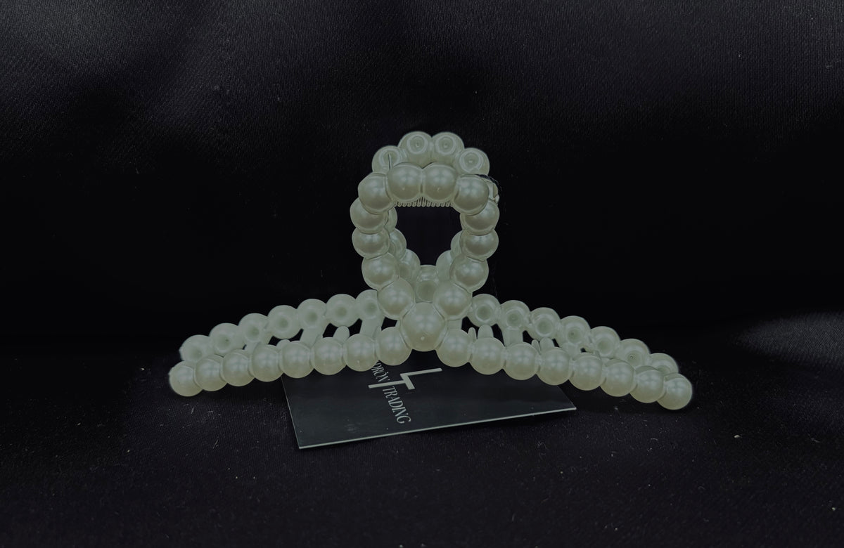 PEARL HAIR CLAW CLIPS