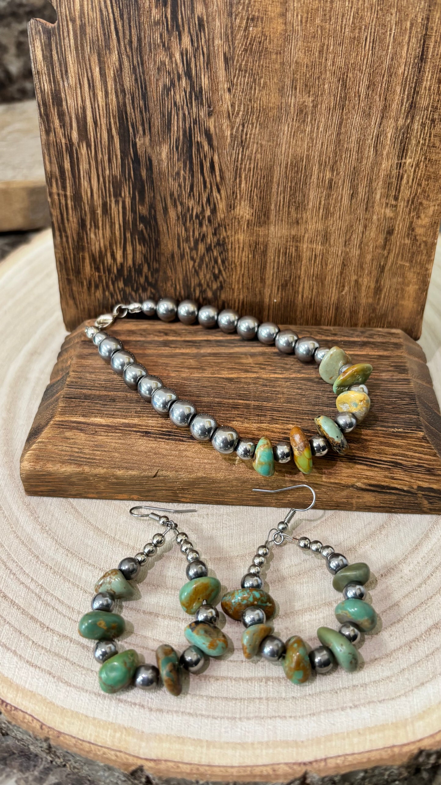 Earring and bracelet set
