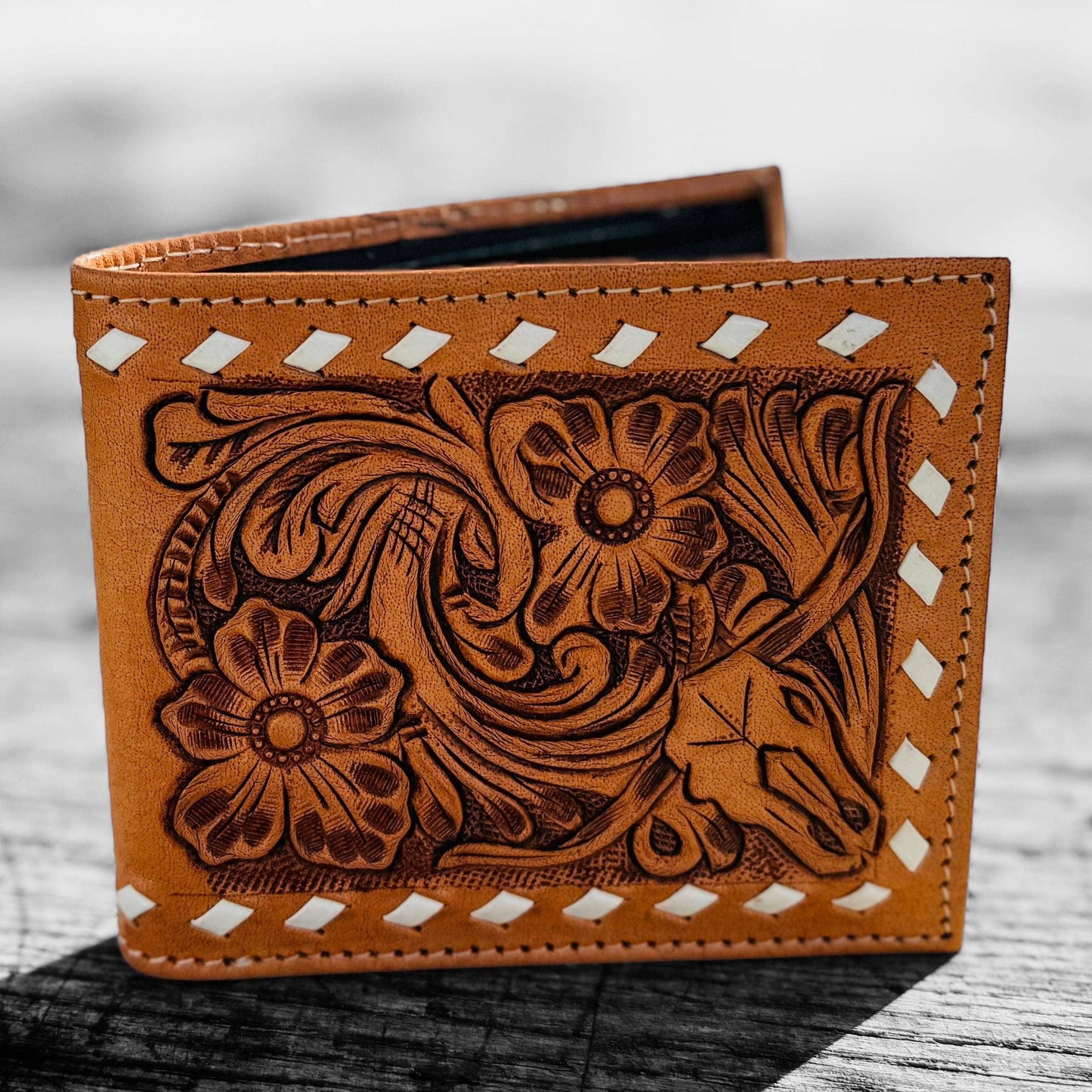 Men’s wallet tooled floral