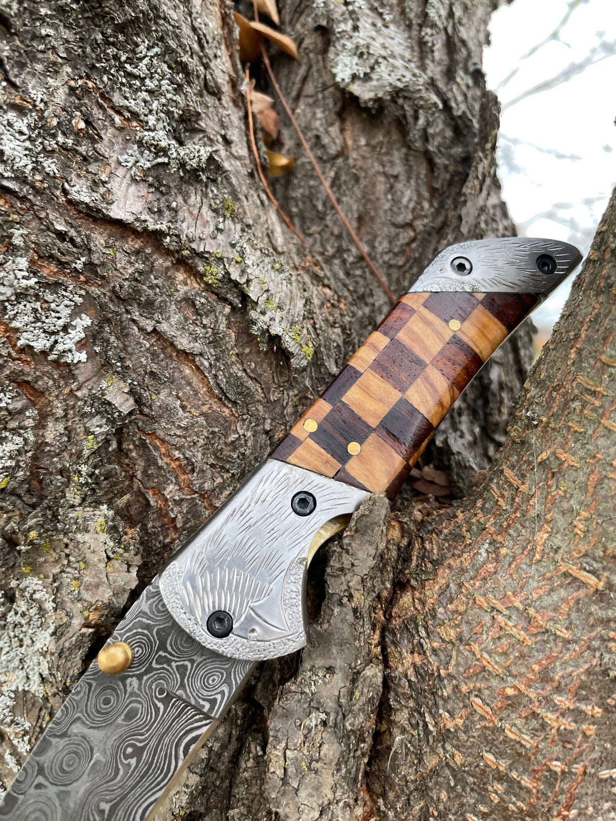 Damascus Engraved Checkered Pocket Knife